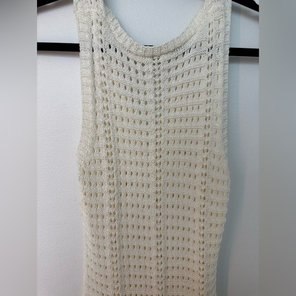 Elegant Cream Knit Maxi Dress - Picture 3 of 5